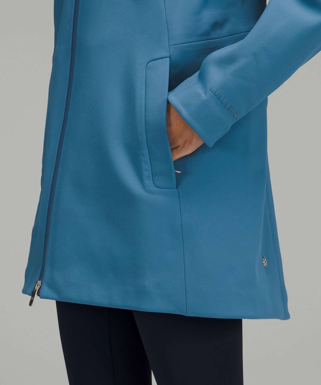 New Lululemon Cross Chill Jacket RepelShell Blue Linencolor size 6