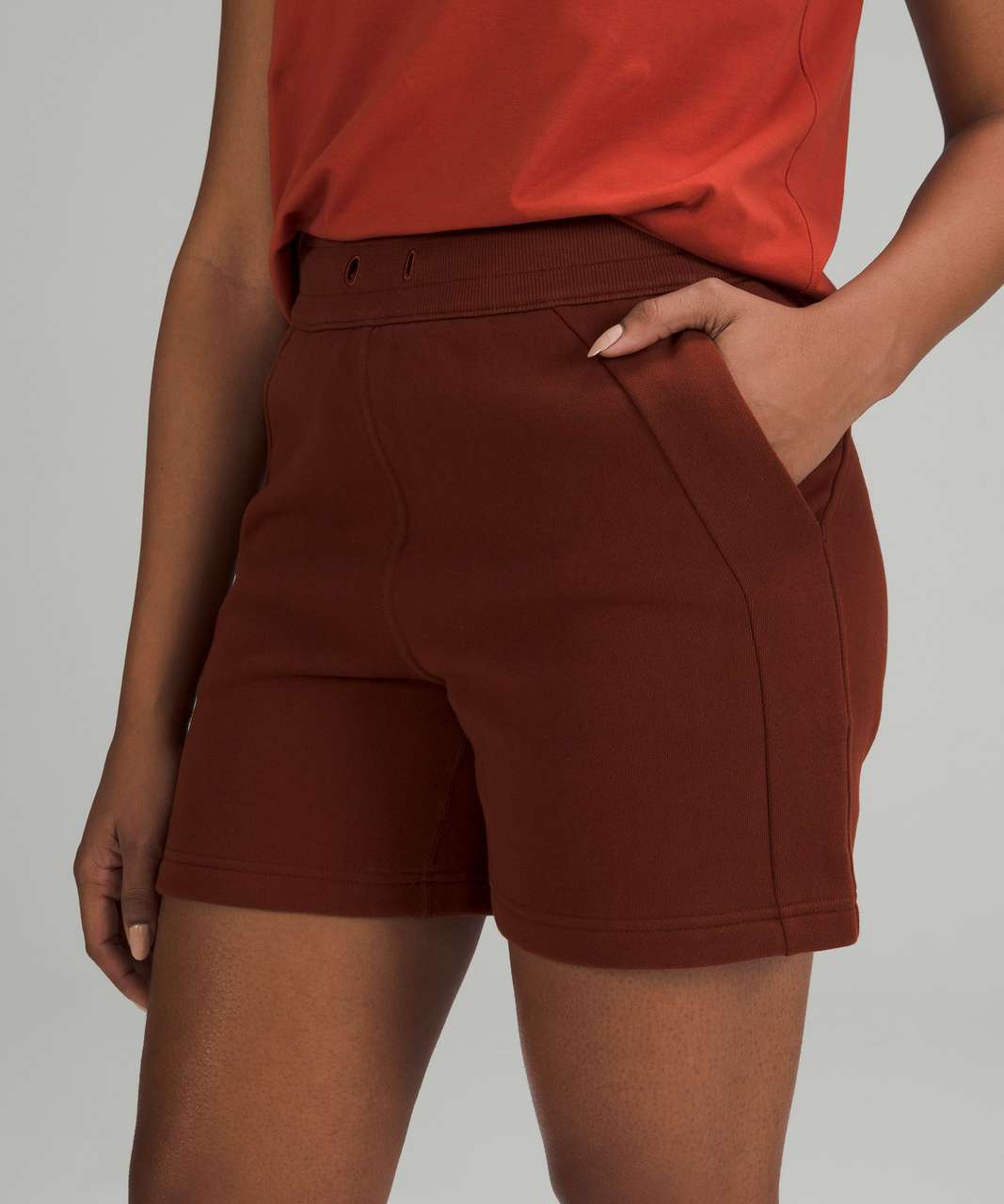 Lululemon Scuba High-Rise Short 5" - Date Brown