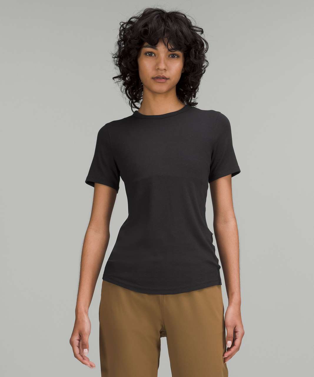 Lululemon Keyhole T-Shirt with Tight Fit - Black Guam