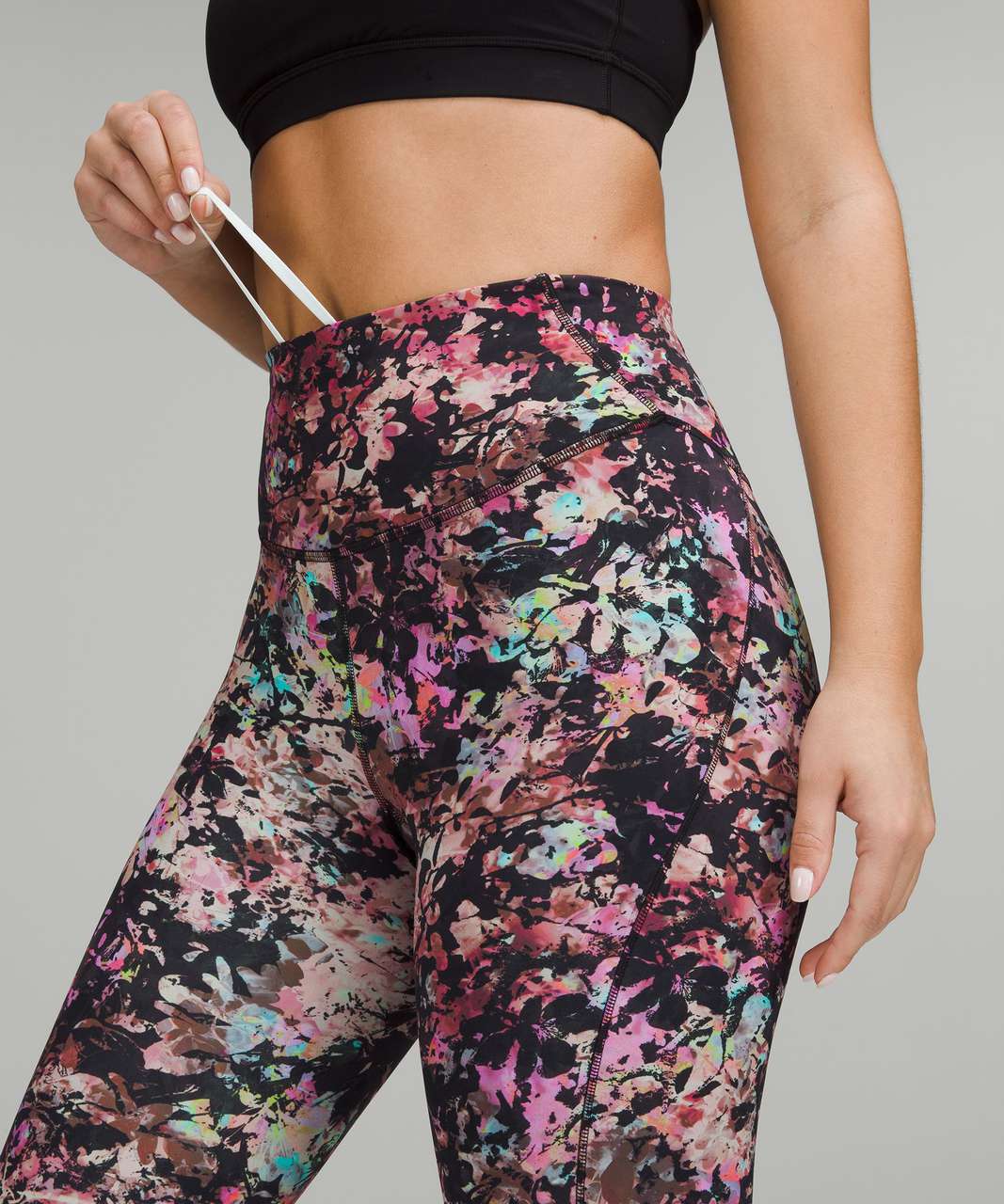 Buy the Lululemon Floral Electric Daisy Print High Rise Athletic Leggings  Multicolor / Womens 18