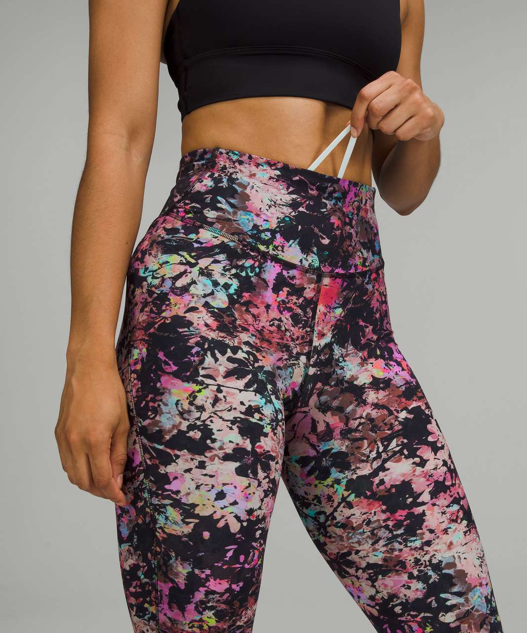 Lululemon Base Pace High-Rise Tight 25" - Stencil Blossom Red Multi