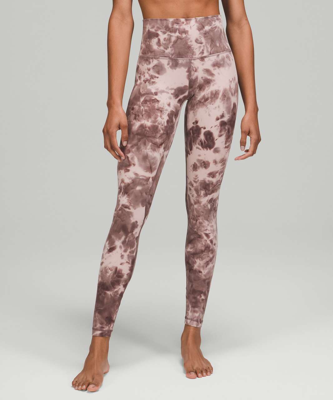 https://storage.googleapis.com/lulu-fanatics/product/72759/1280/lululemon-lululemon-align-high-rise-pant-28-diamond-dye-mink-bery-lunar-rock-shadow-grey-054203-389620.jpg