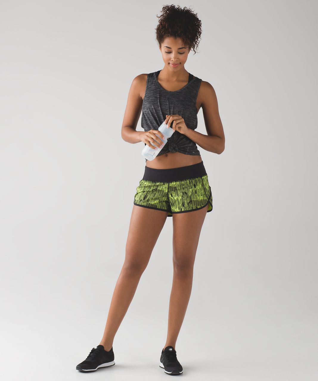 Lululemon Speed Short (2 1/2") - Down Pour Lime Light / Black