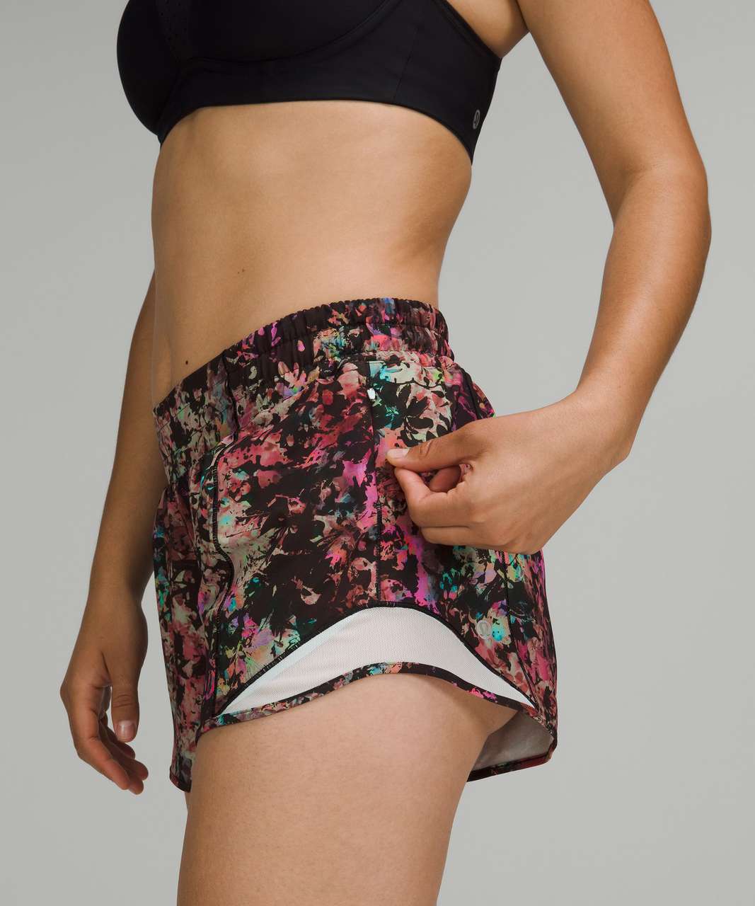 Lululemon Hotty Hot Low-Rise Lined Short 4" - Stencil Blossom Red Multi / Sheer Blue