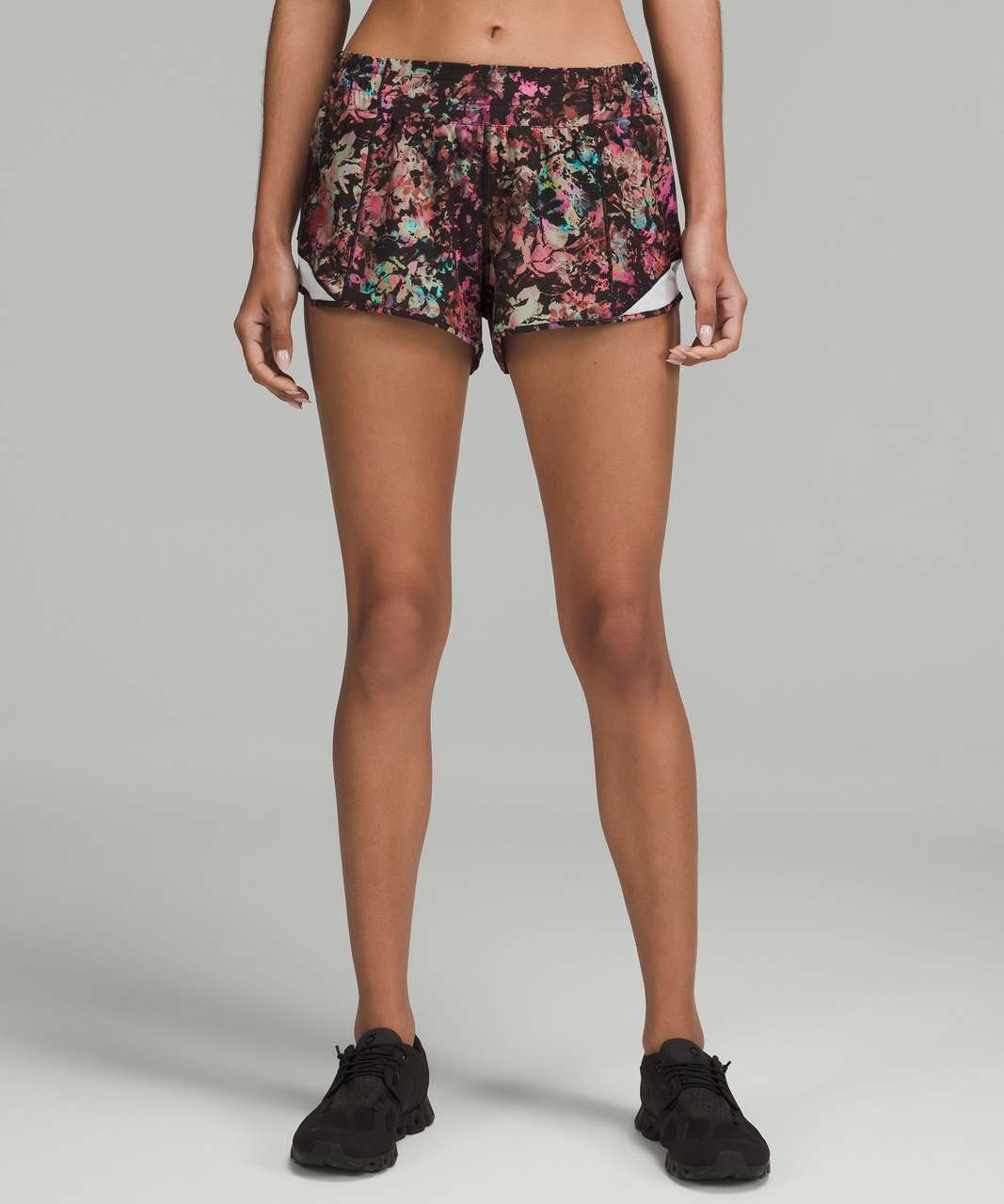 Lululemon Hotty Hot Low-Rise Lined Short 2.5