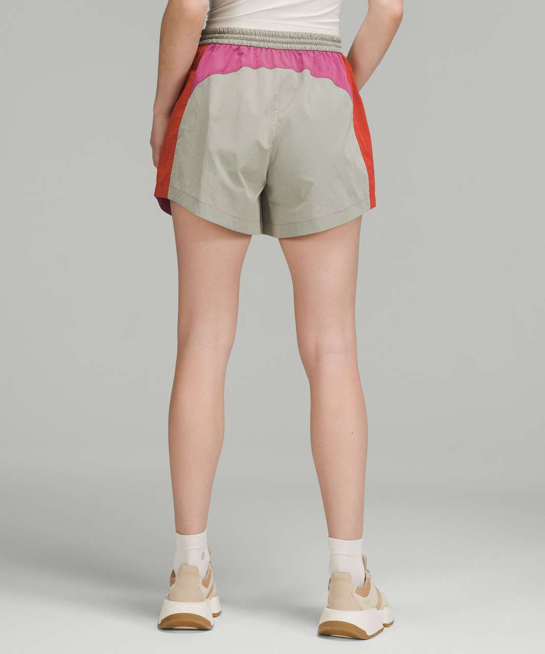 Lululemon Evergreen High-Rise Short 4.5 Pink Punch / Pink Lychee / Raw  Linen 10