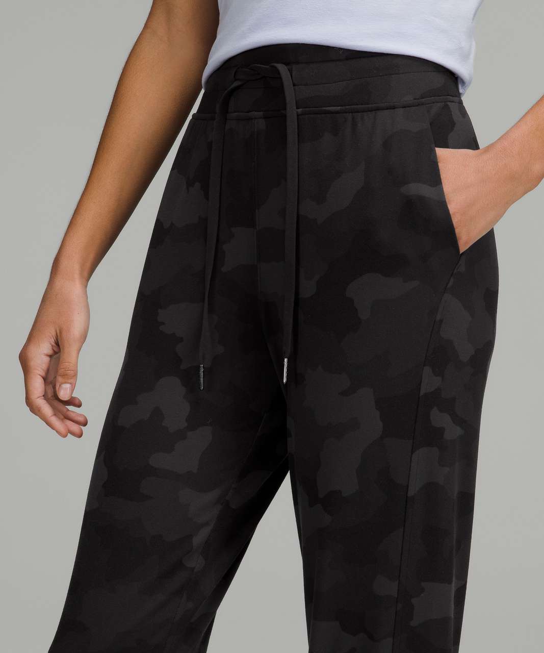 Lululemon Ready to Rulu High-Rise Cropped Jogger - Heritage 365 Camo Deep Coal Multi (First Release)