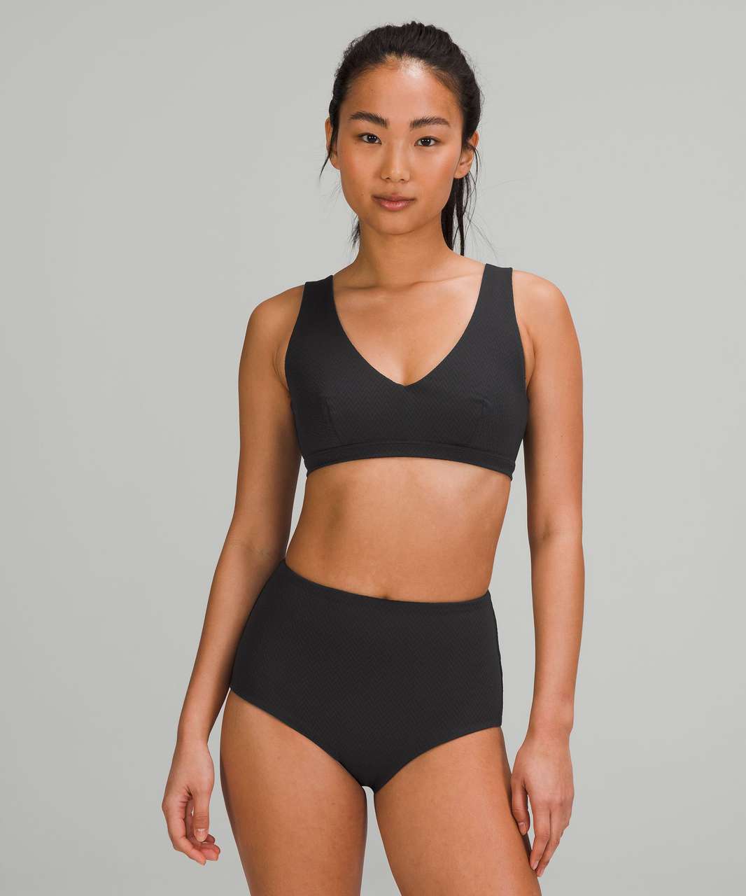 NWT Lululemon Waterside Swim Bikini Top A/B Cup Black Size 8 Top Only