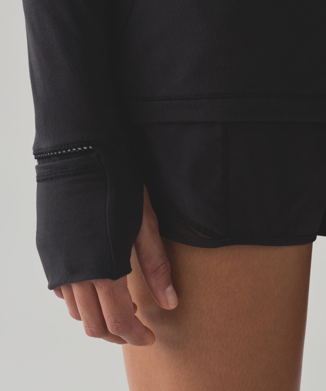 Lululemon Outrun 1/2 Zip - Black