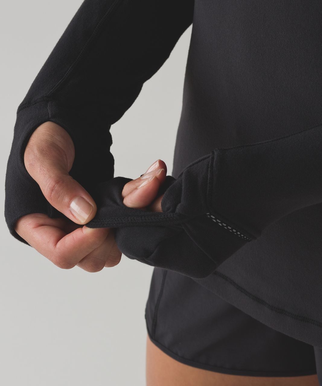 Lululemon Outrun 1/2 Zip - Black