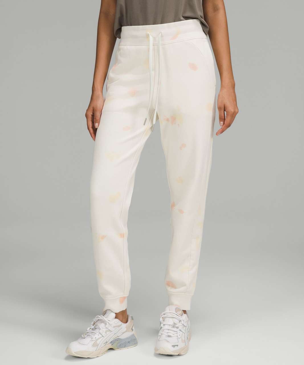 Lululemon Scuba High-Rise French Terry Jogger - Echo Dye Antique White Lemon Chiffon Peach Satin