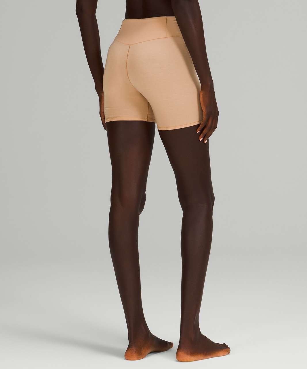 https://storage.googleapis.com/lulu-fanatics/product/73103/1280/lululemon-underease-super-high-rise-shortie-underwear-5-contour-040035-391134.jpg