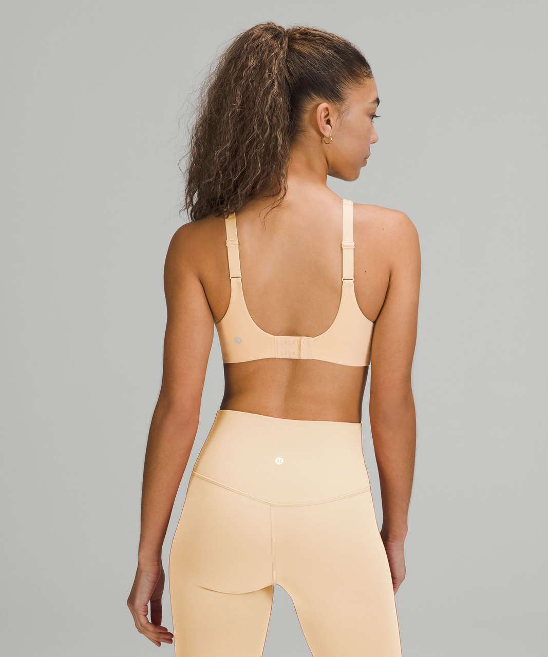 Lululemon In Alignment Straight-Strap Bra *Light Support, C/D Cup - Pale  Linen - lulu fanatics