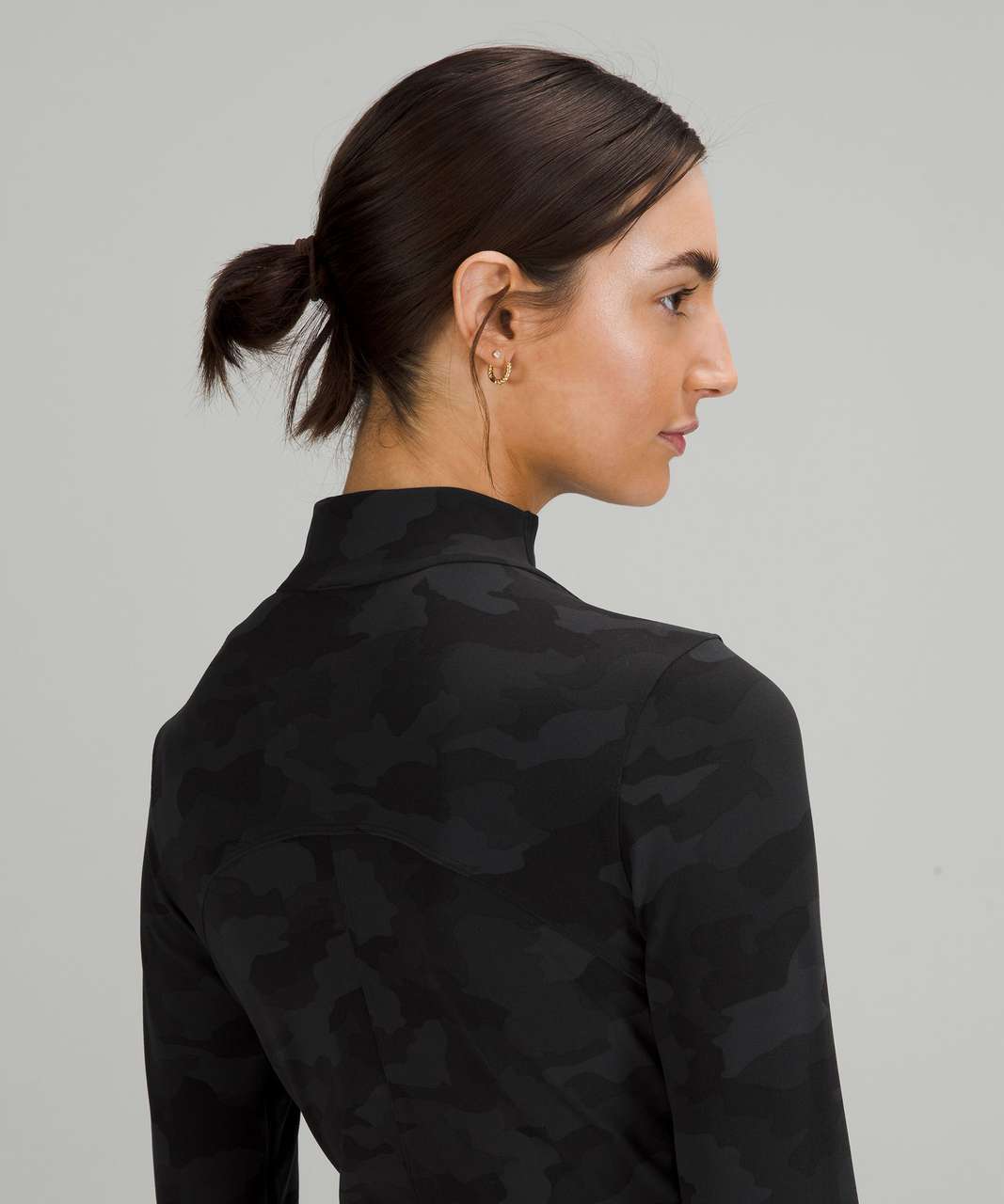 LA Open back mock neck LS in black granite (10) paired with groove pants  (8) and Free to be serene Brown earth camo (10) : r/lululemon