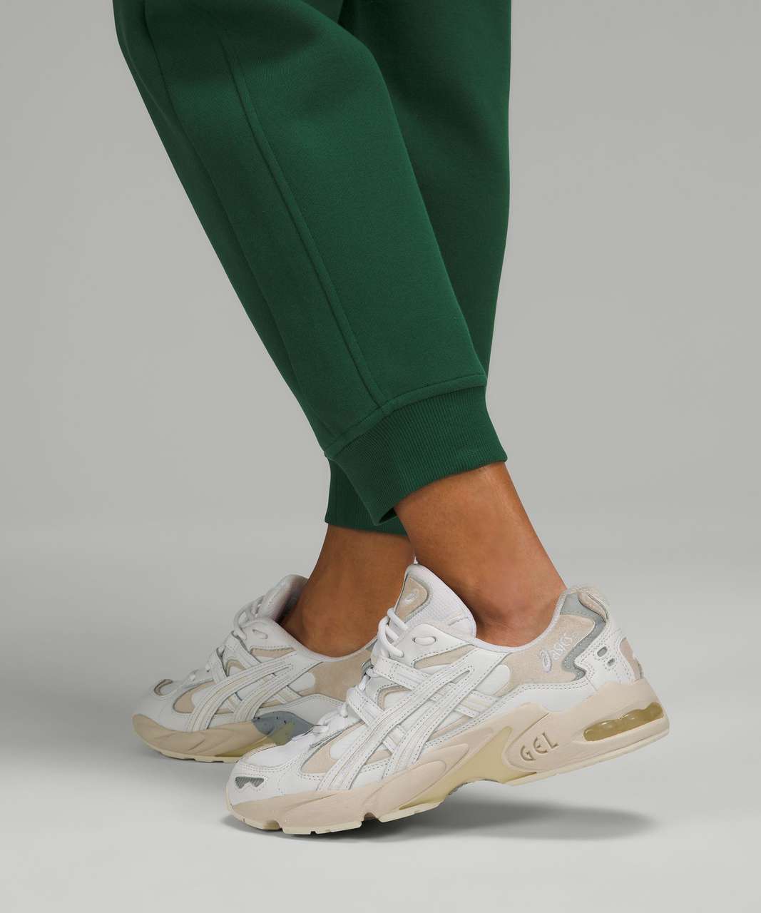 Lululemon Scuba High-Rise Jogger - Everglade Green - lulu fanatics