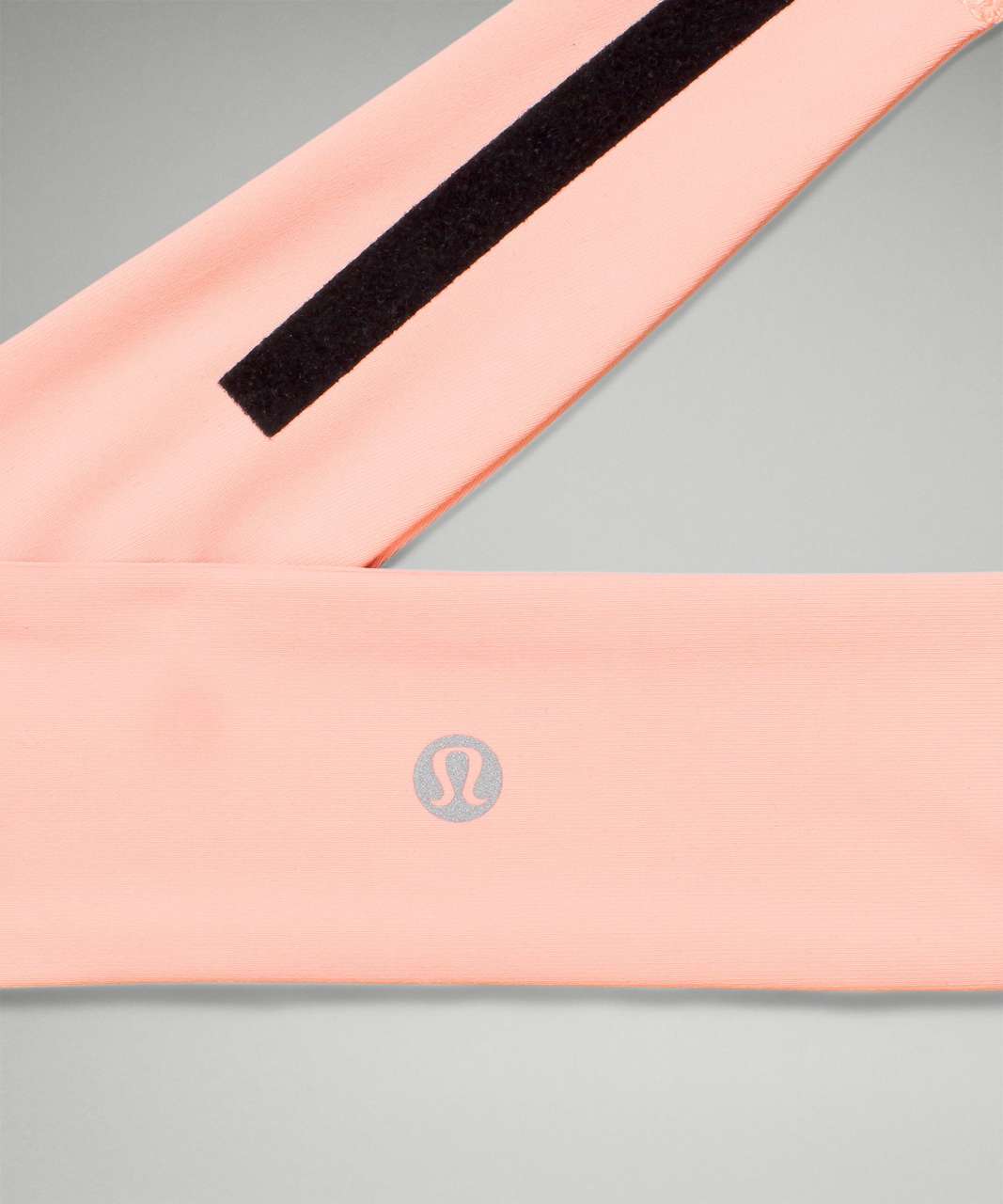 Lululemon Fly Away Tamer Headband Luxtreme (Pink Taupe) : :  Clothing, Shoes & Accessories