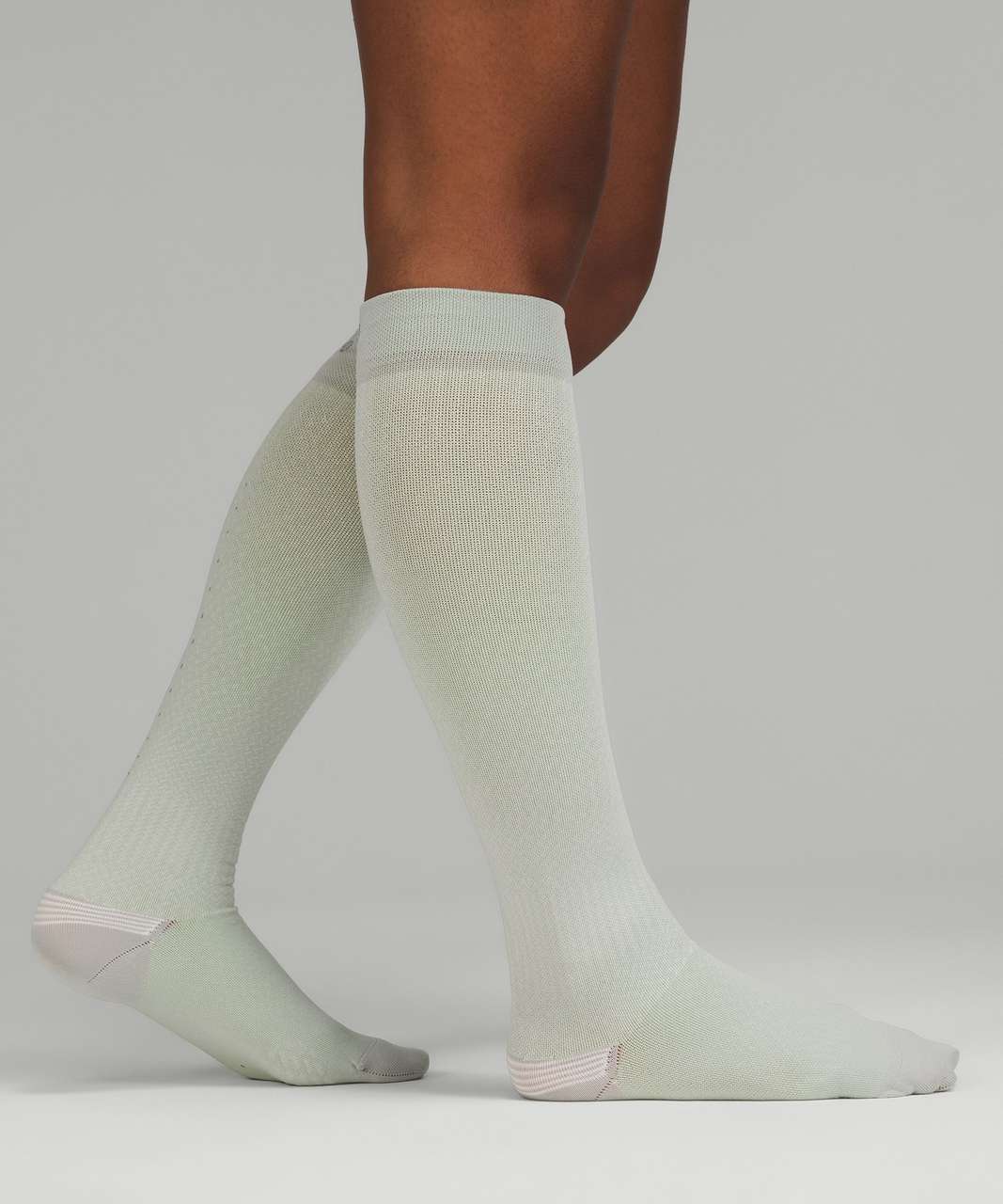 Lululemon MicroPillow Compression Knee-High Running Sock *Light Cushioning - Seal Grey