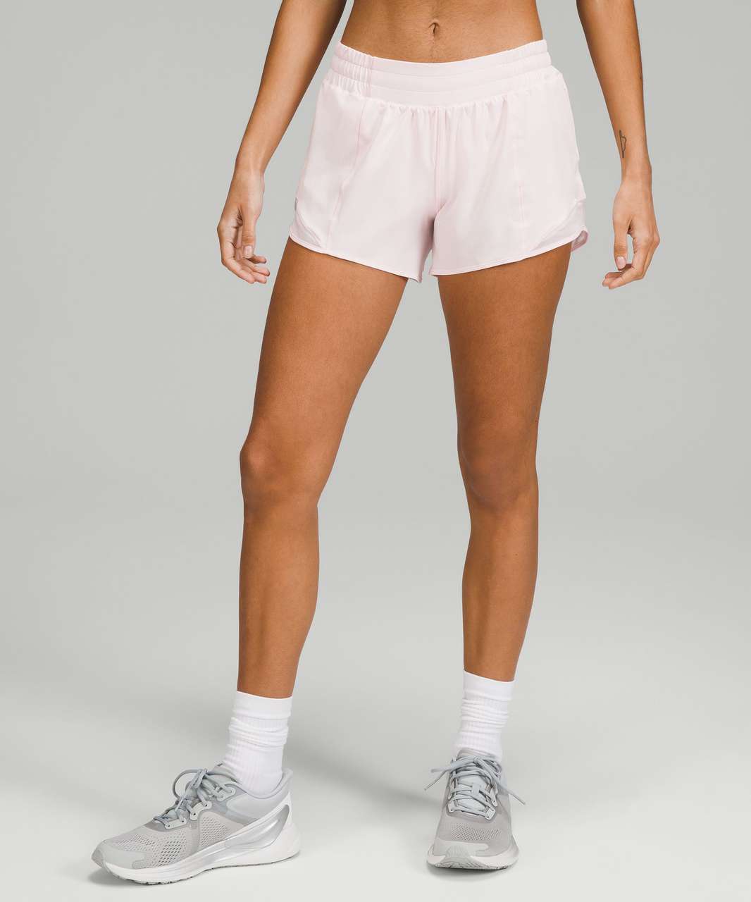 Lululemon Hotty Hot Low-Rise Lined Short 4 - Strawberry Milkshake