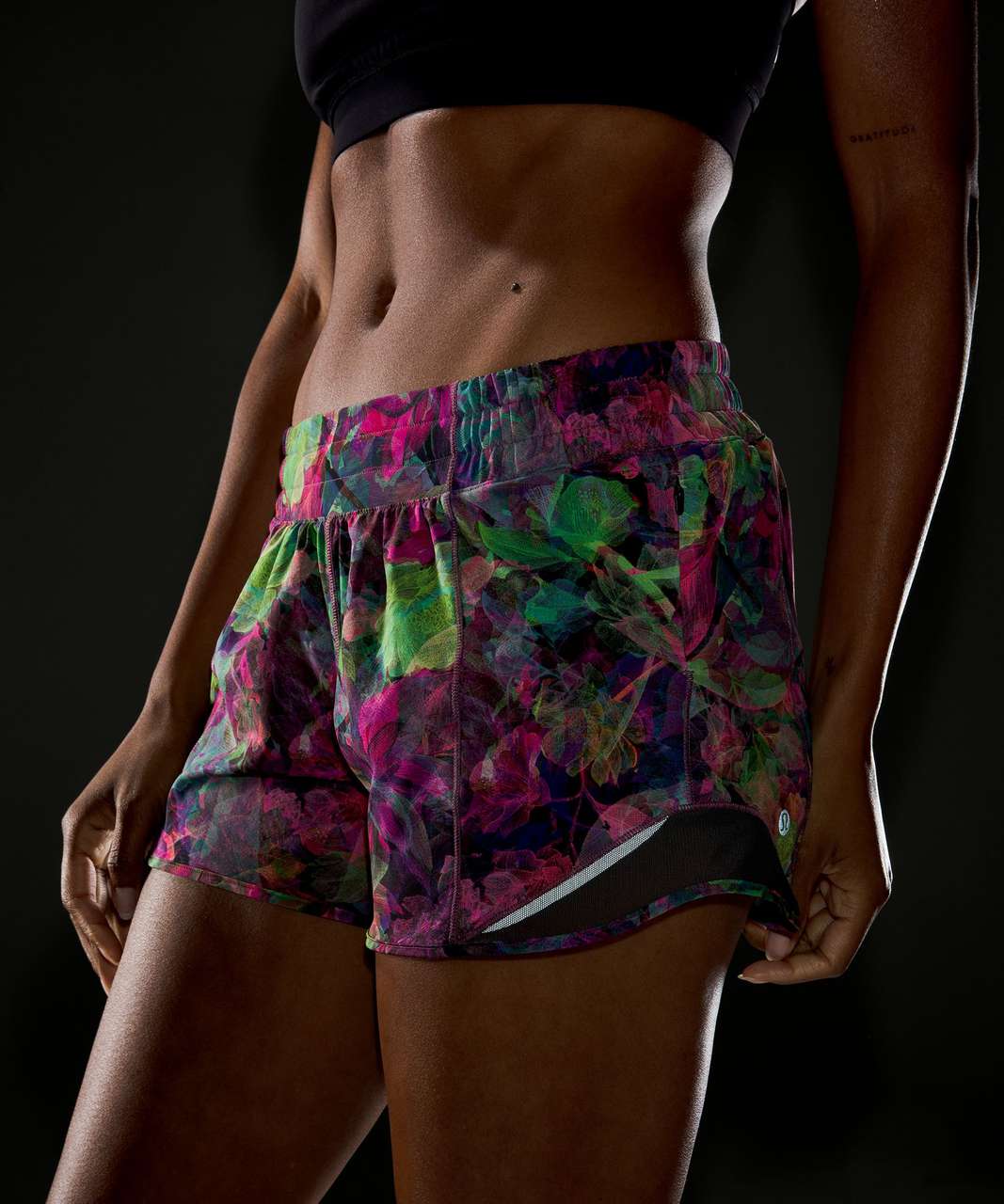 Lululemon Hotty Hot Low-Rise Lined Short 4" - Vivid Floral Tone Multi / Graphite Grey