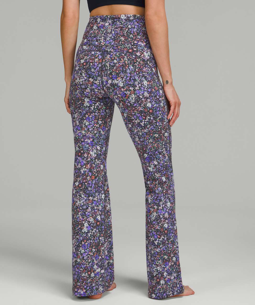 Lululemon Groove Super-High-Rise Flared Pant *Nulu - Flower Burst Multi