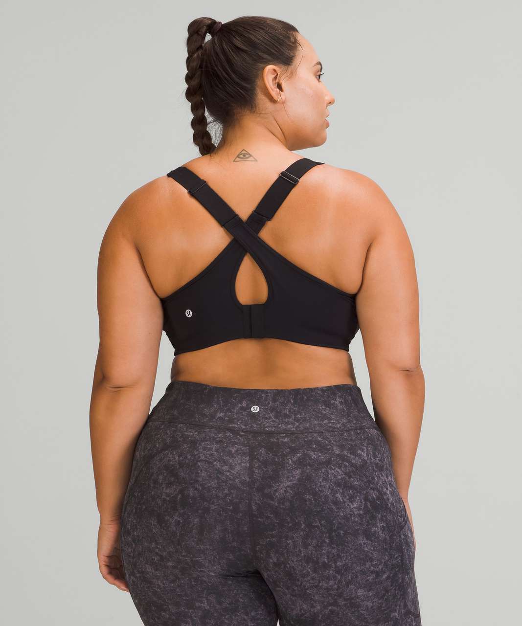 Medium Support Strappy Plus-Size Sports Bra