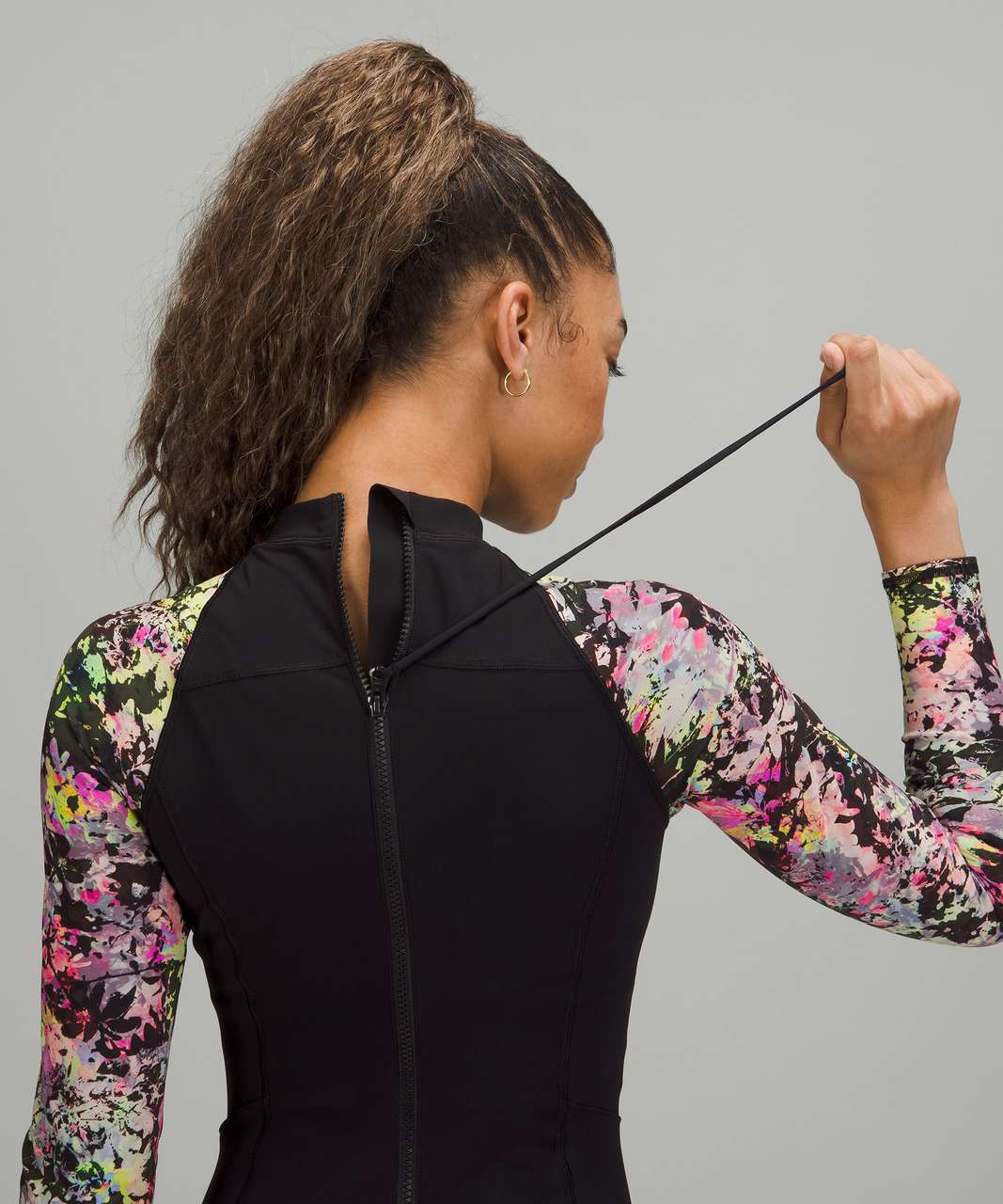 Lululemon Long-Sleeve Zip-Back Paddle Suit *Medium Bum Coverage - Black / Stencil Blossom Pink Multi