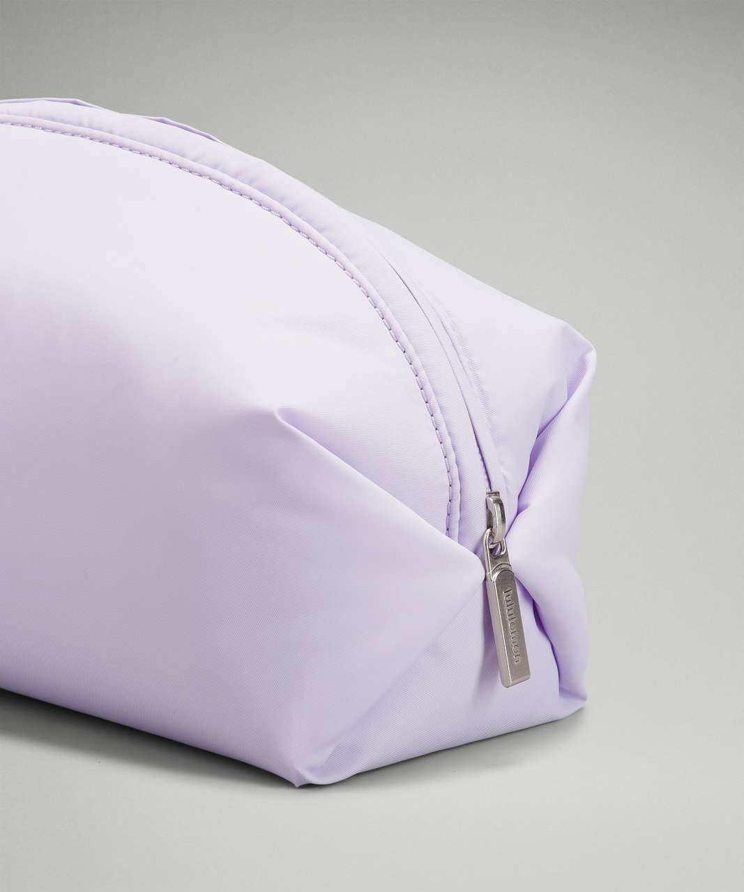 Lululemon Feeling Ready Pouch - Lavender Fog