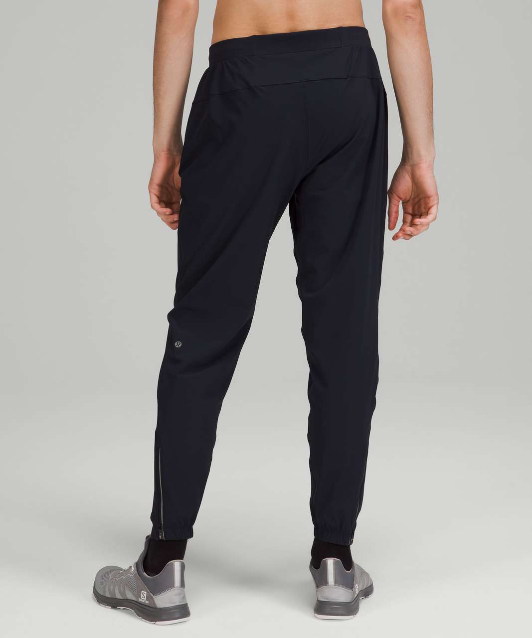 Surge Jogger Shorter in M - should it sit above the ankle : r/lululemon