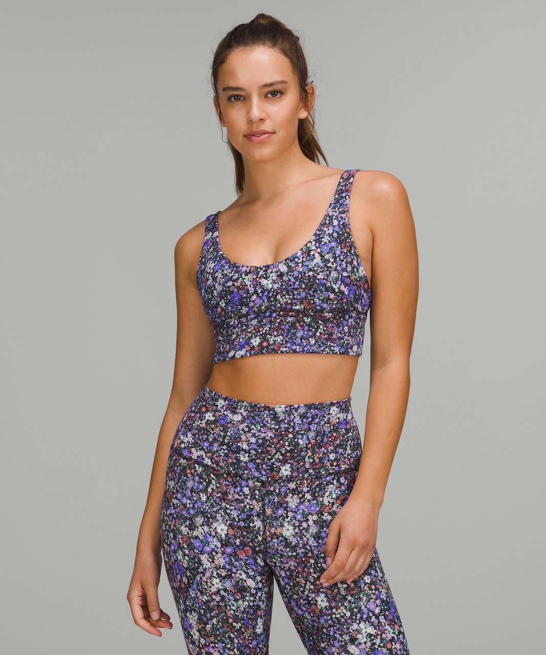 https://storage.googleapis.com/lulu-fanatics/product/73623/1280/lululemon-lululemon-align-reversible-bra-light-support-a-b-cup-flower-burst-multi-charged-indigo-056252-393584.jpg