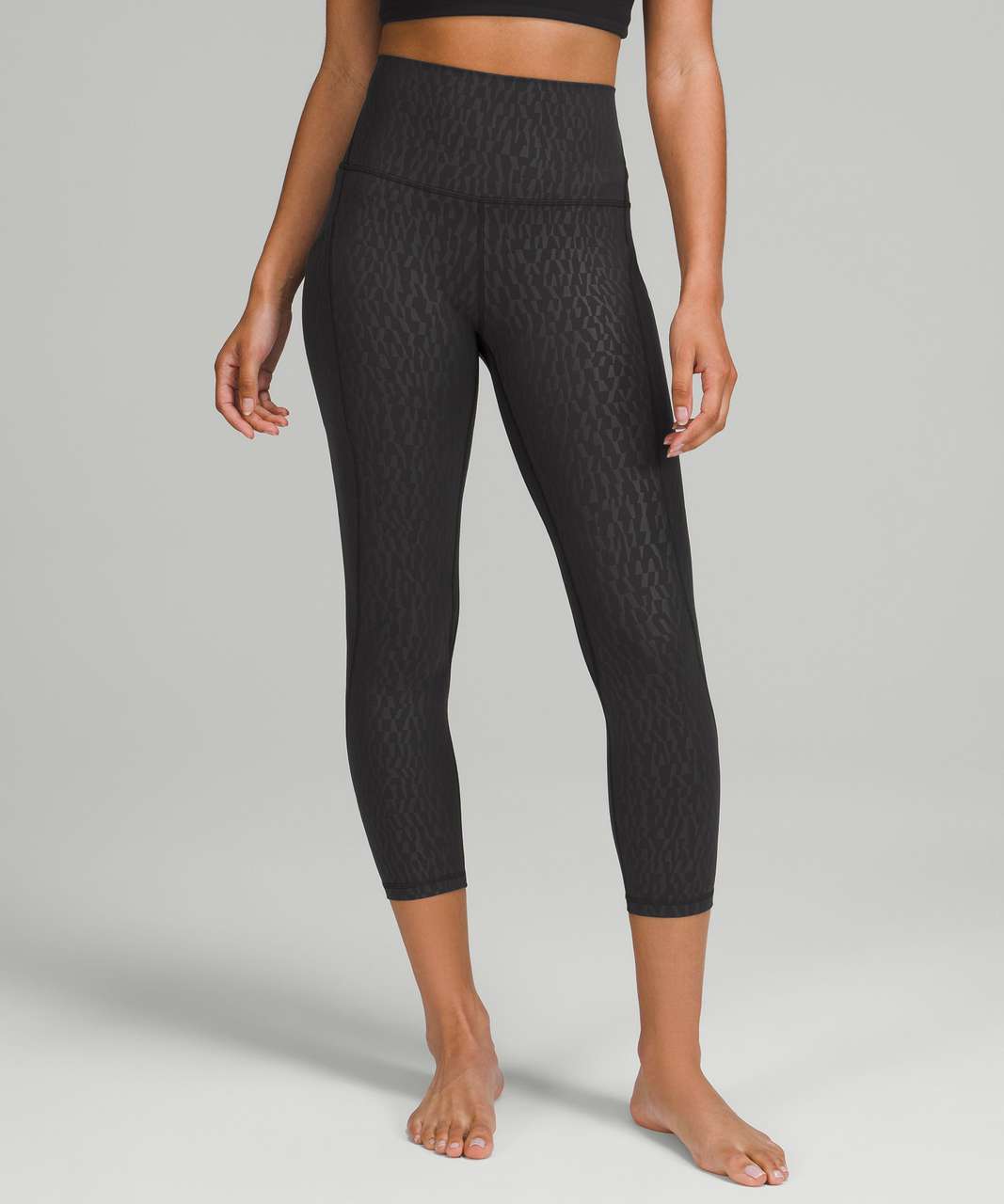 Lululemon Align High-Rise Crop with Pockets 23 - Segment Emboss Black - lulu  fanatics