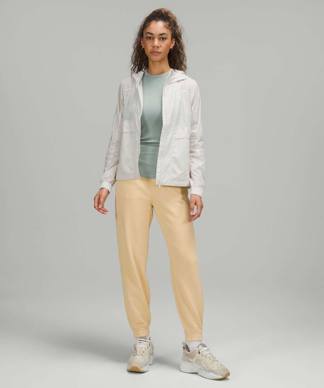 Lululemon Relaxed High-Rise Jogger - Prosecco