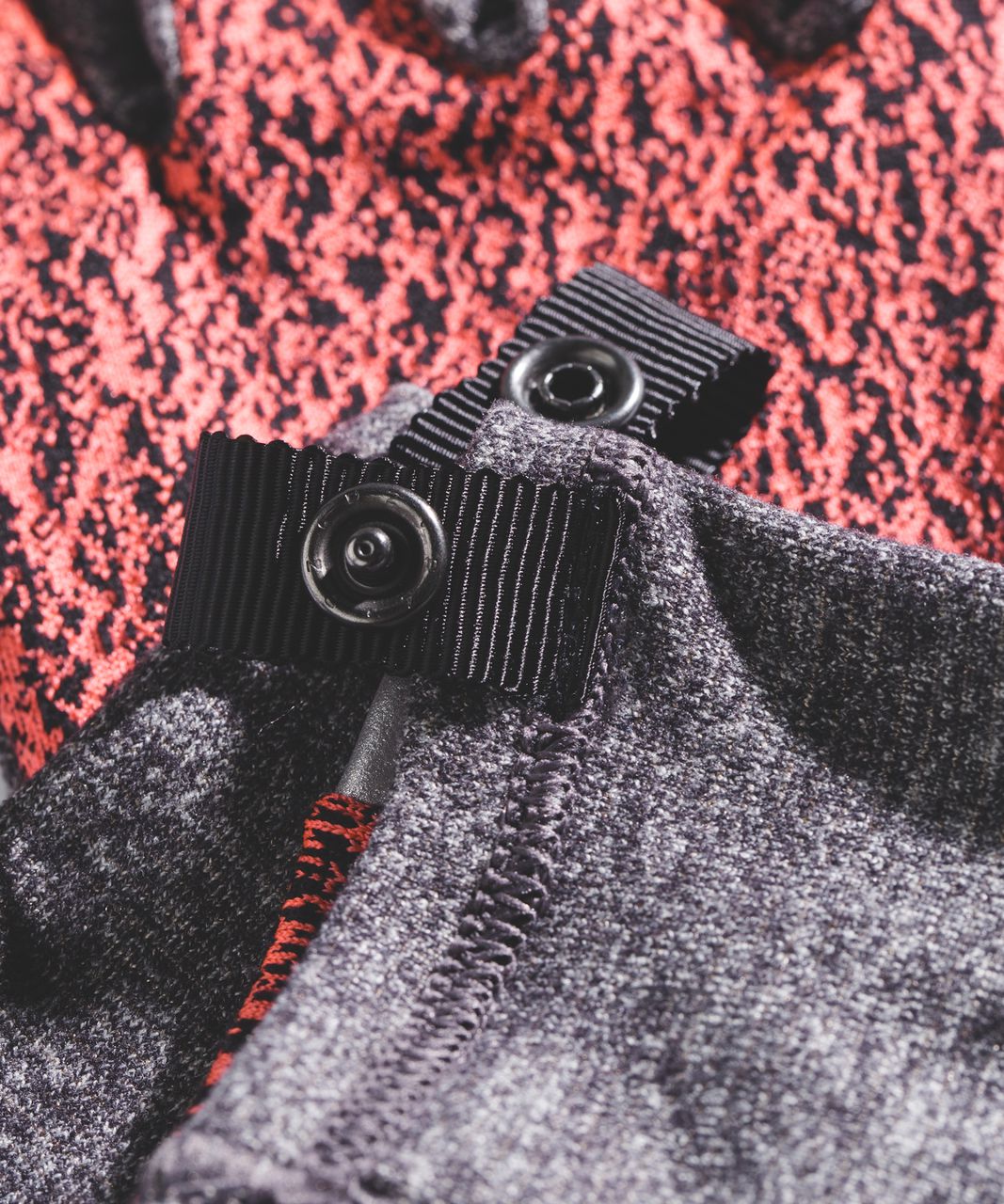 Lululemon Run With Me Gloves - Electric Coral / Black / Heathered Black