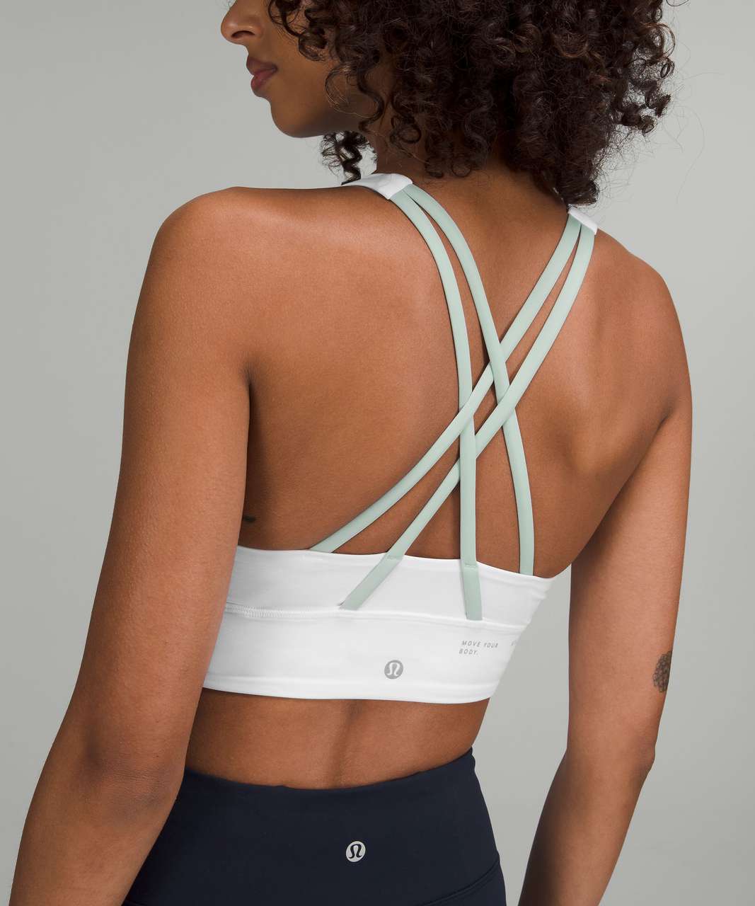 LULULEMON WHITE ENERGY BRA STRAPPY SPORTS BRA SIZE 2  Strappy sports bras,  Sports bra sizing, High neck bikinis