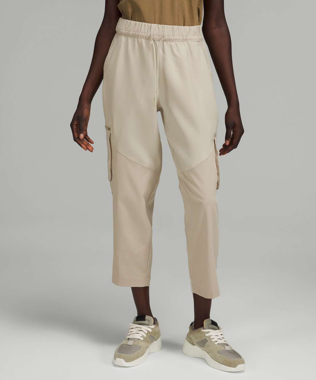 Lululemon Relaxed Mid-Rise Cargo Crop - Raw Linen