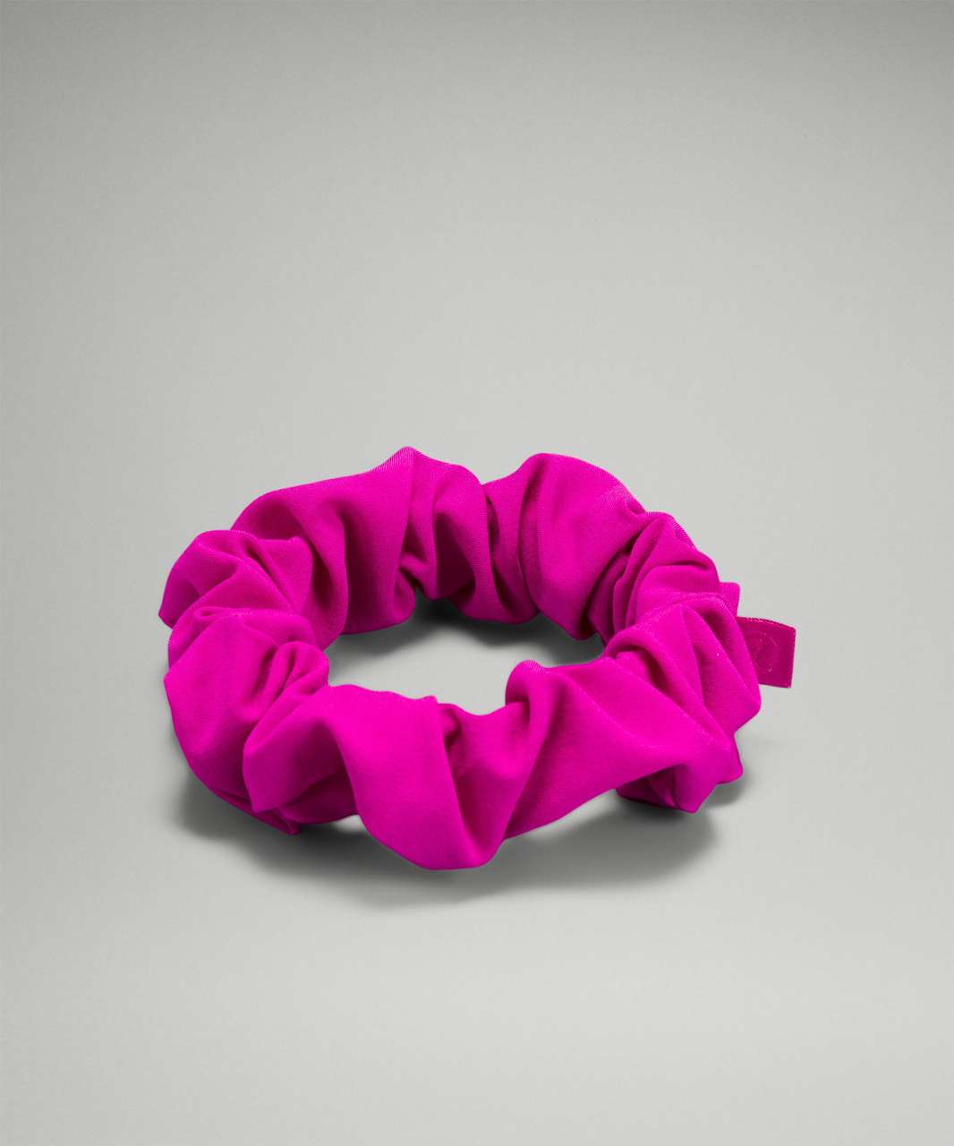 Lululemon Uplifting Scrunchie - Purple Highlight