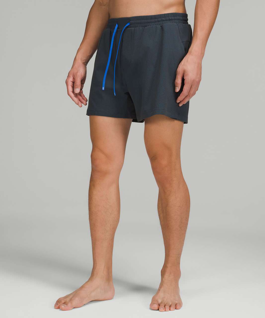 Lululemon Pool Short 5" - Graphite Grey / Blazer Blue Tone