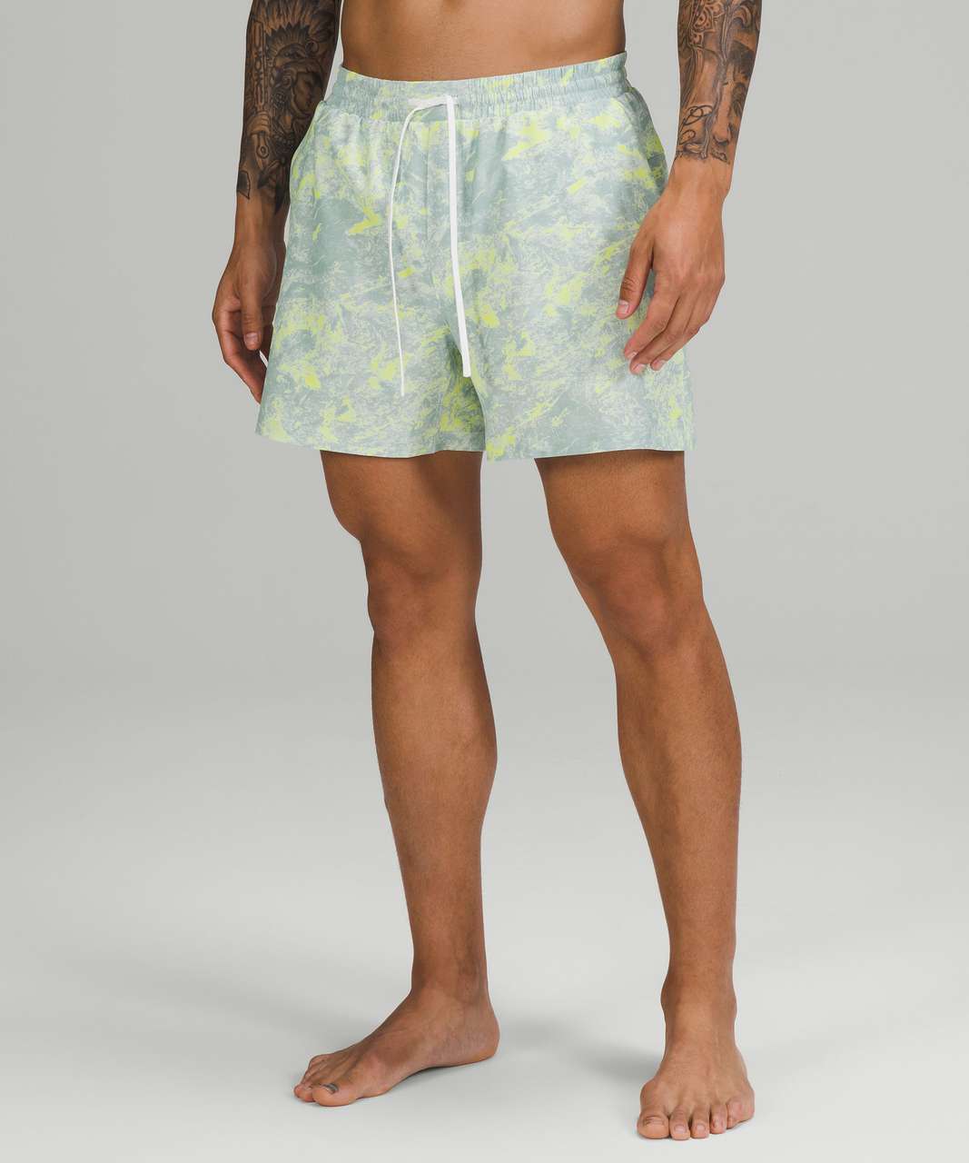 Lululemon Pool Short 5" - Washed Marble Alpine White Electric Lemon Multi