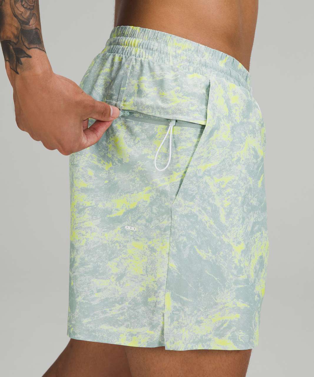 Lululemon Pool Short 5" - Washed Marble Alpine White Electric Lemon Multi