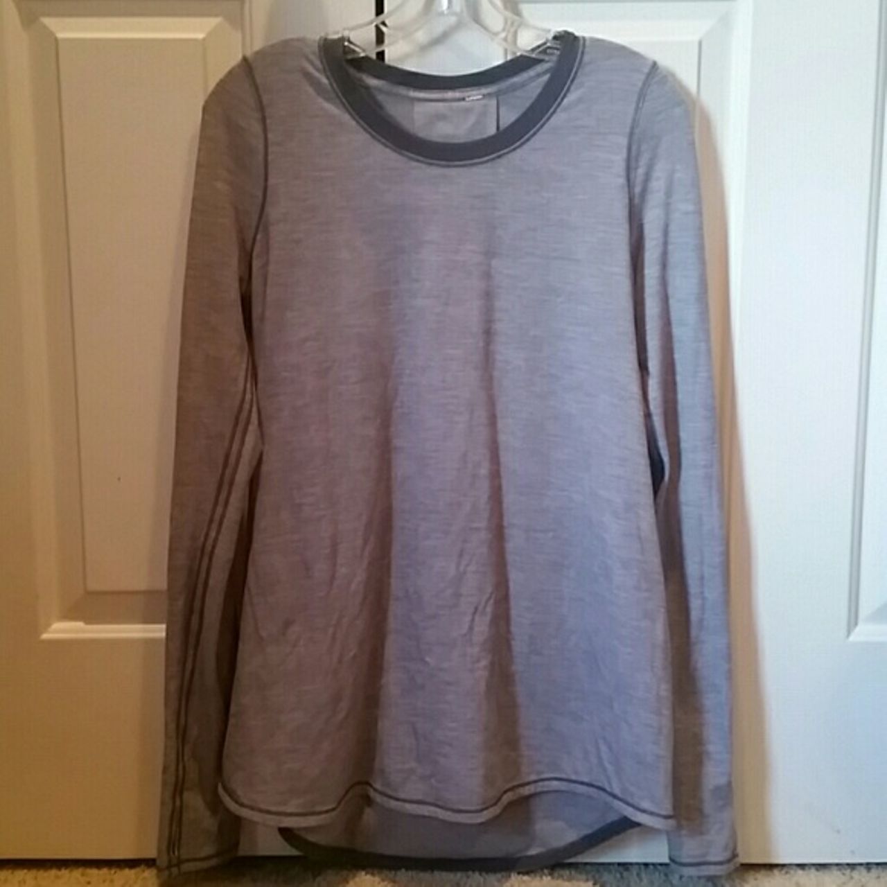 Lululemon Tuck and Flow Long Sleeve - Heathered Soot Light