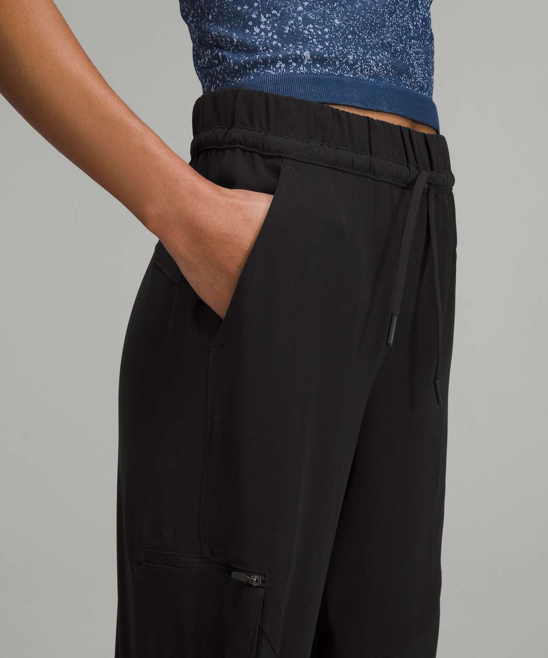 Lululemon Relaxed Mid-Rise Cargo Crop - Black