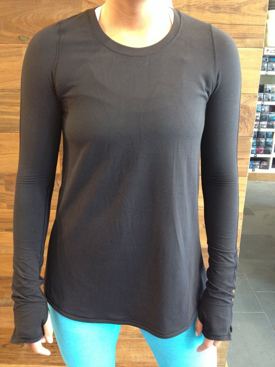 Lululemon Tuck and Flow Long Sleeve - Black