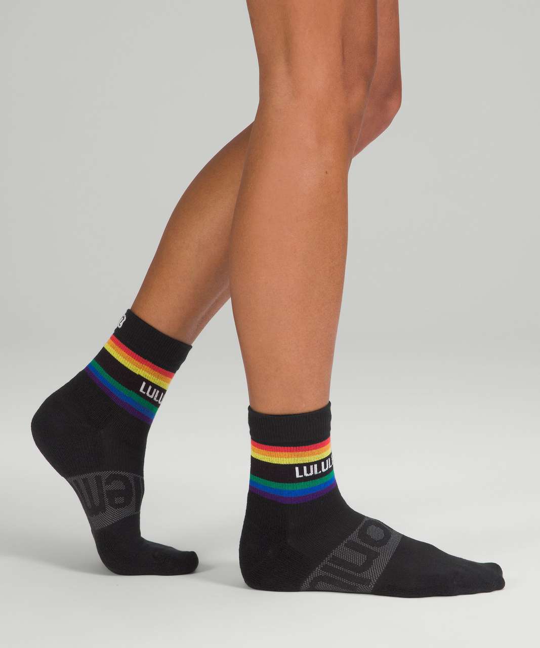 Lululemon Logo Socks Rainbow Daily Stride Mid-Crew Stripe New in