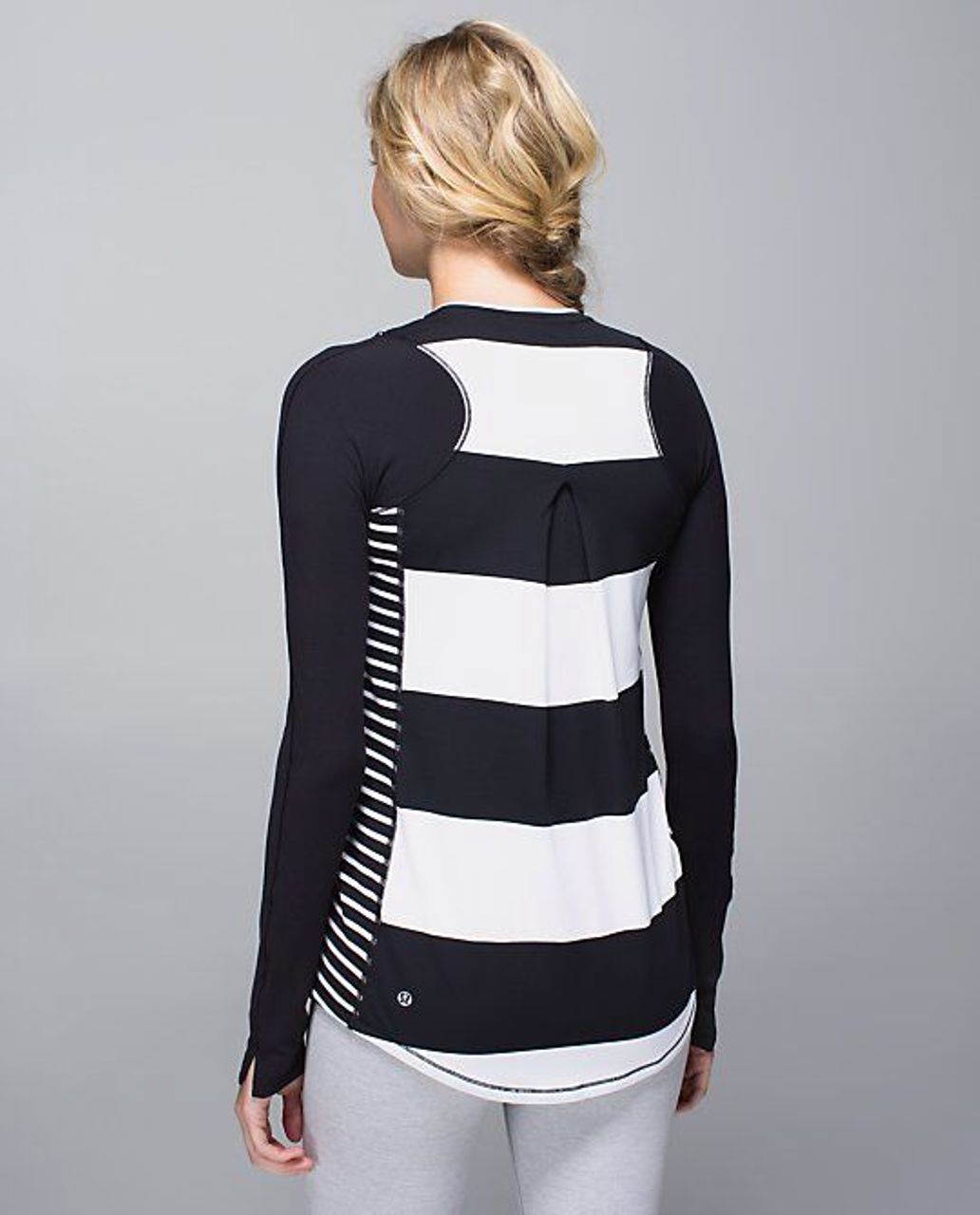 Lululemon Tuck and Flow Long Sleeve - 2014 Seawheeze - Deenie Stripe White Black / Bold Stripe White Black