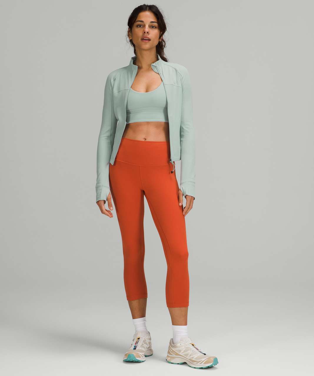 Nulu Cropped Define Jacket size 6 vs 8 comparison (measurement in  comments😘) : r/lululemon