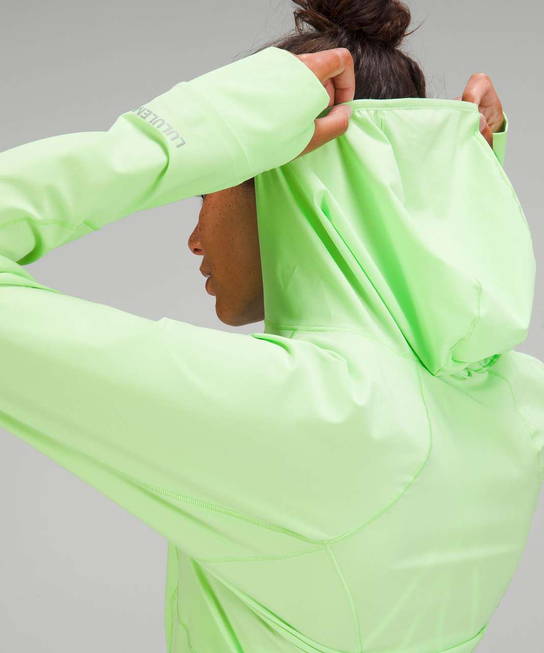 Lululemon Mist Over Windbreaker - Scream Green Light