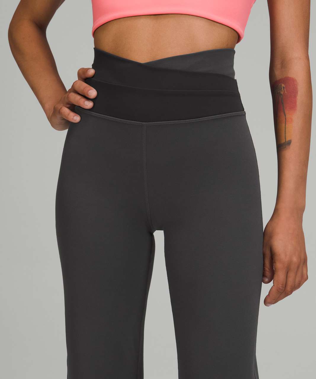 Lululemon astro pants Black Size 4 - $35 (64% Off Retail) - From brooke