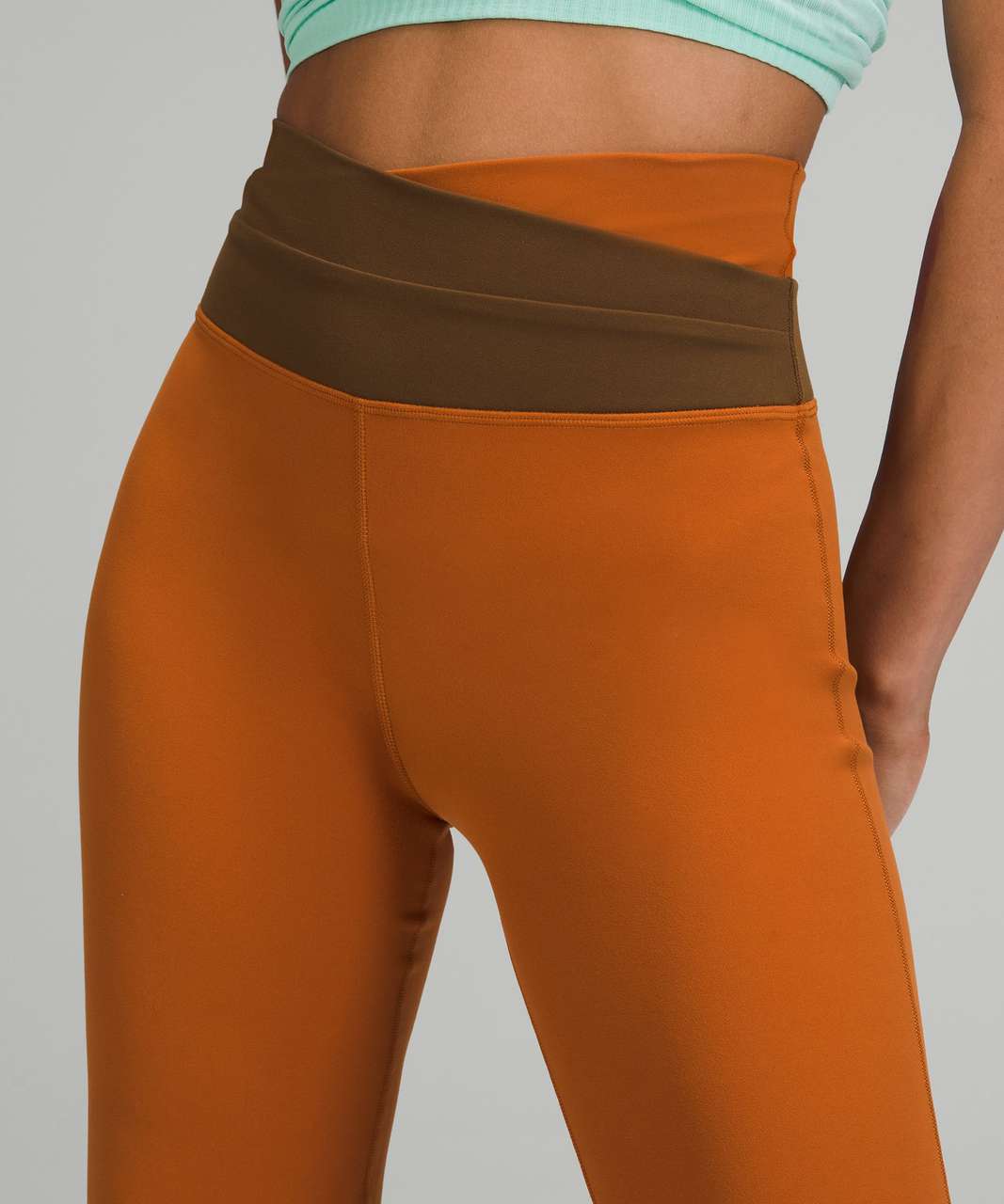 Lululemon Throwback Astro Pant - Butternut Brown / Deep Artifact