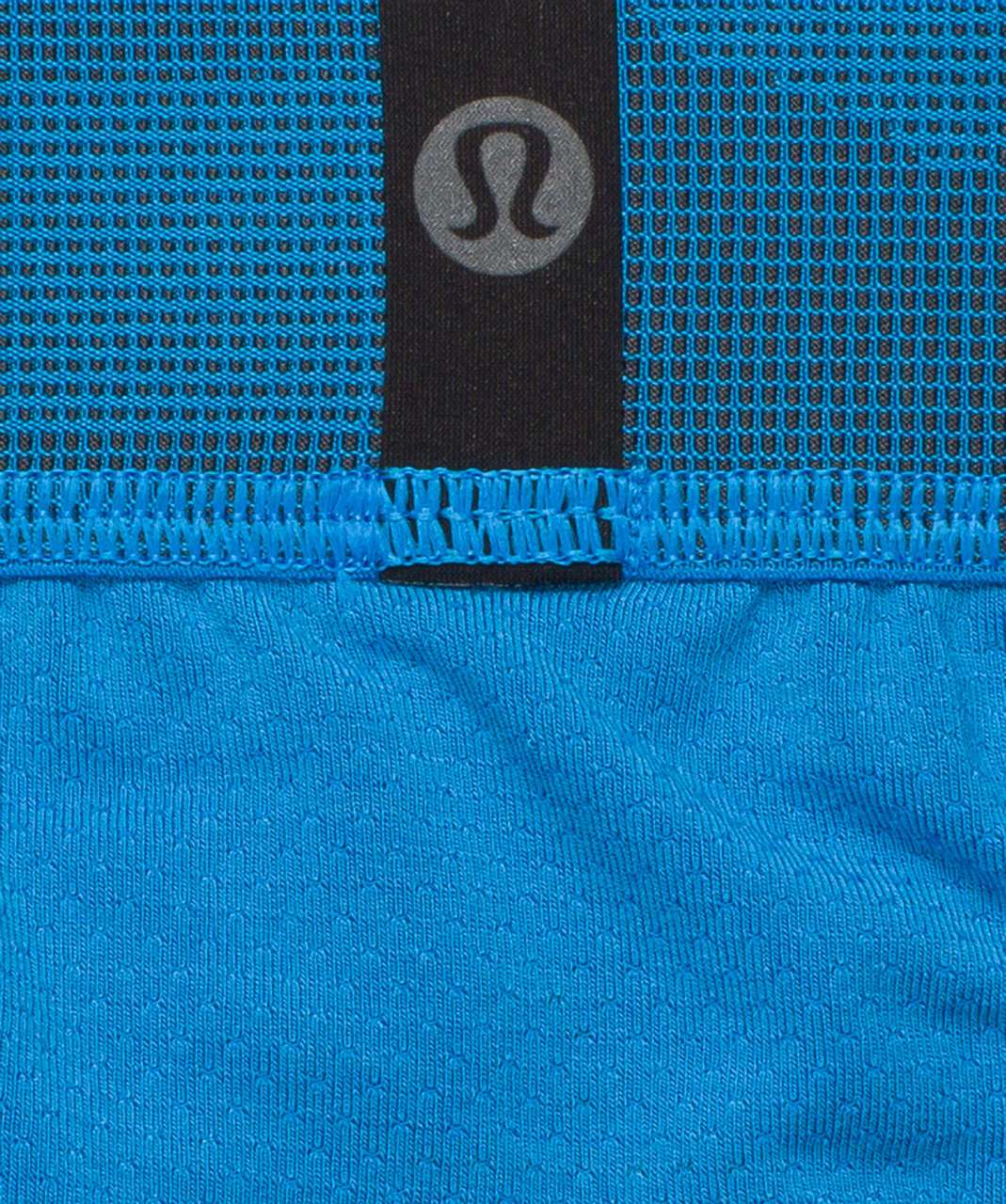 Lululemon Always In Motion Mesh Boxer 5" - Poolside