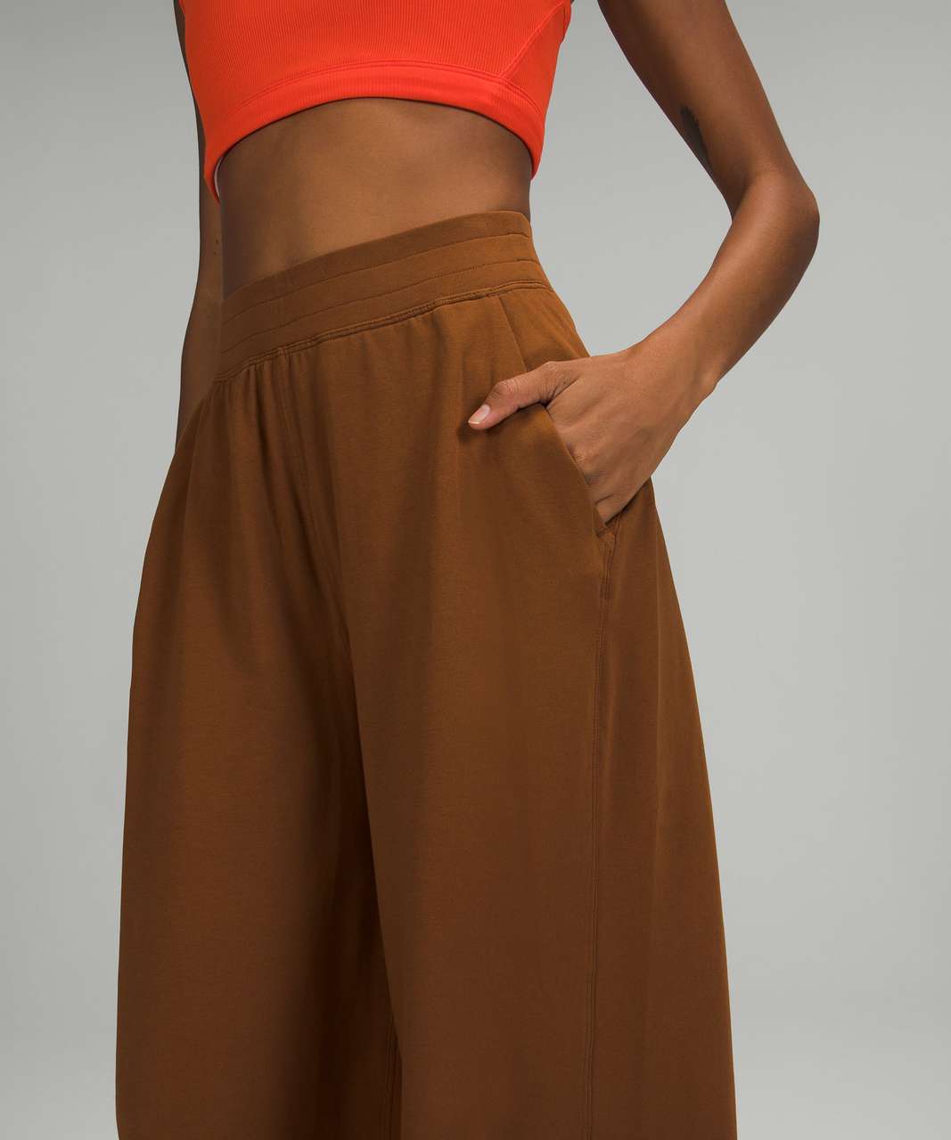 Stretch Woven High-Rise Wide-Leg Cropped Pant