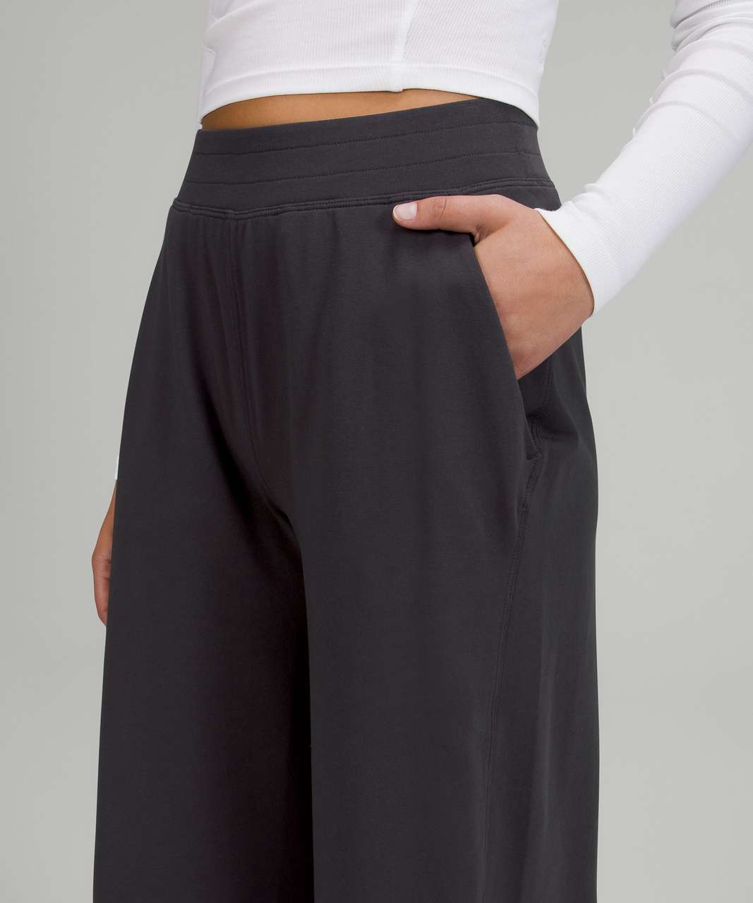 Lululemon Womens Gray Reversible Wide Leg Pants Size 6 Gym Yoga Stretch